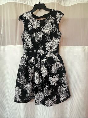 Emerald Sundae Black & White Floral Fit-and-Flare Dress